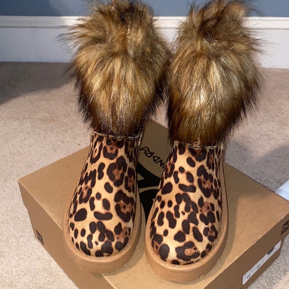 New! Leopard fur boots (women’s) - Picture 4 of 7